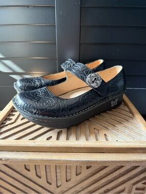 Alegria Paloma Black Floral Embossed Mary Jane Clog